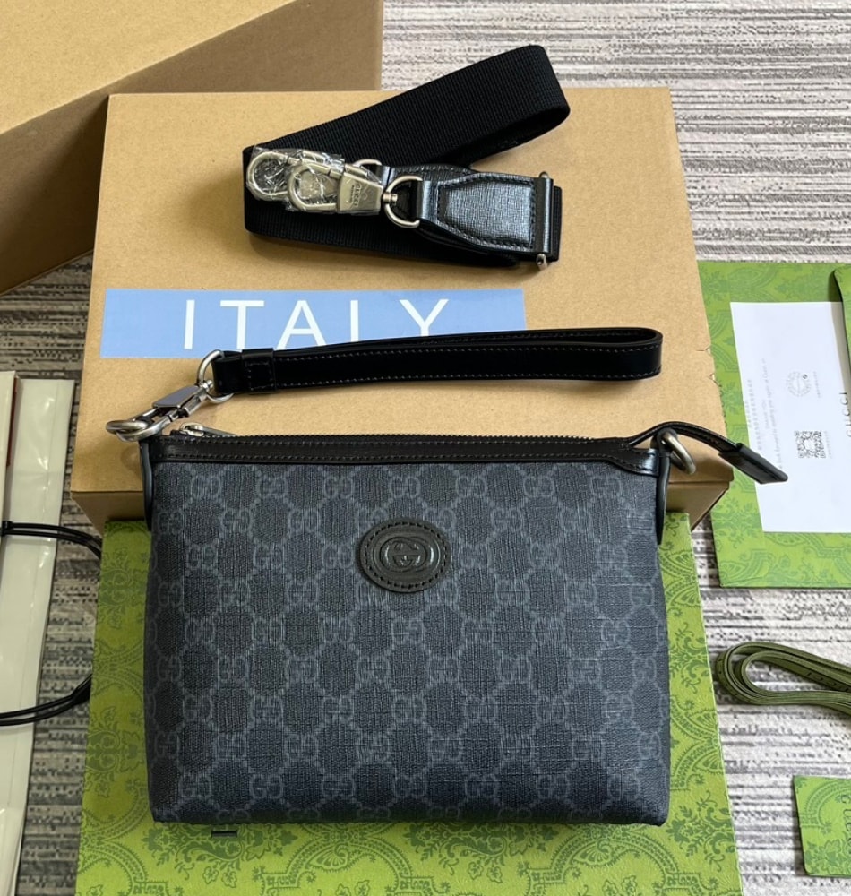 Gucci GG Noir Flat Crossbody — vista principal