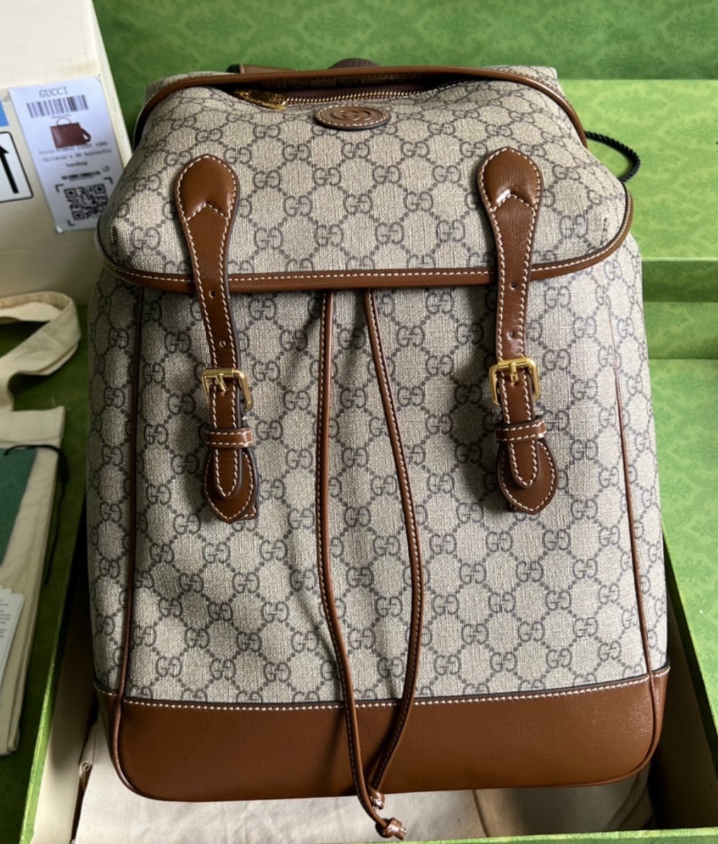 Gucci GG Supreme Cuoio Drawstring Backpack — vista principal