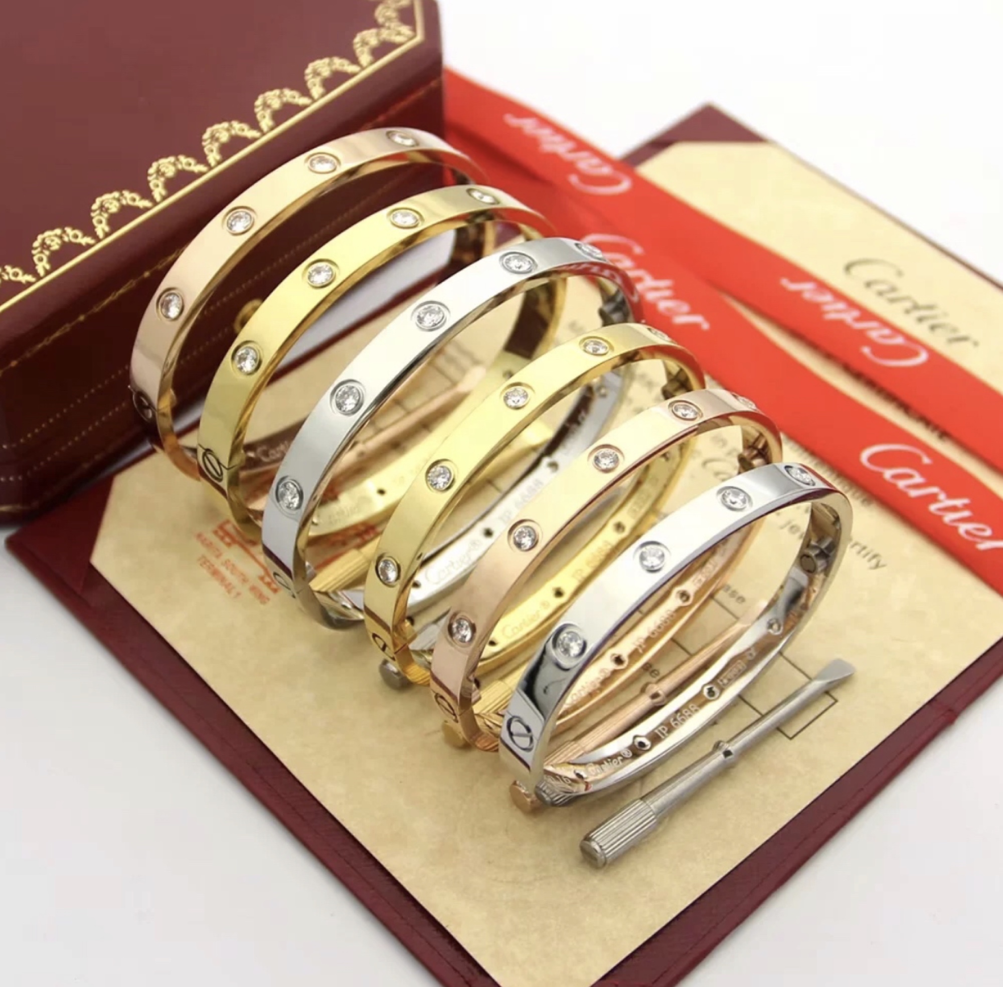 Cartier Love Bracelet — vista principal