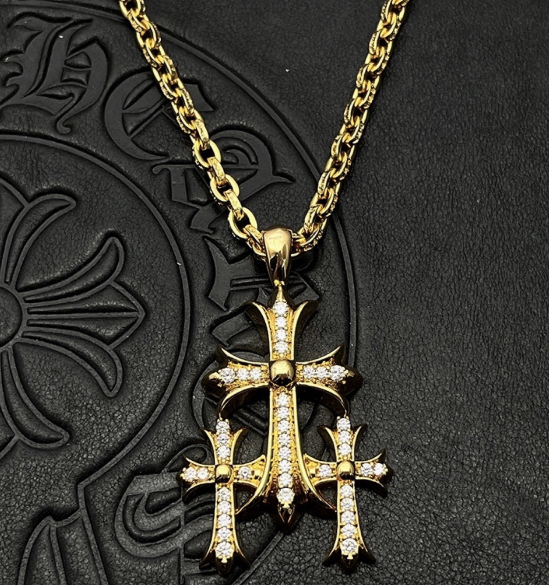 Chrome Hearts Triple Cross Necklace Gold — vista principal