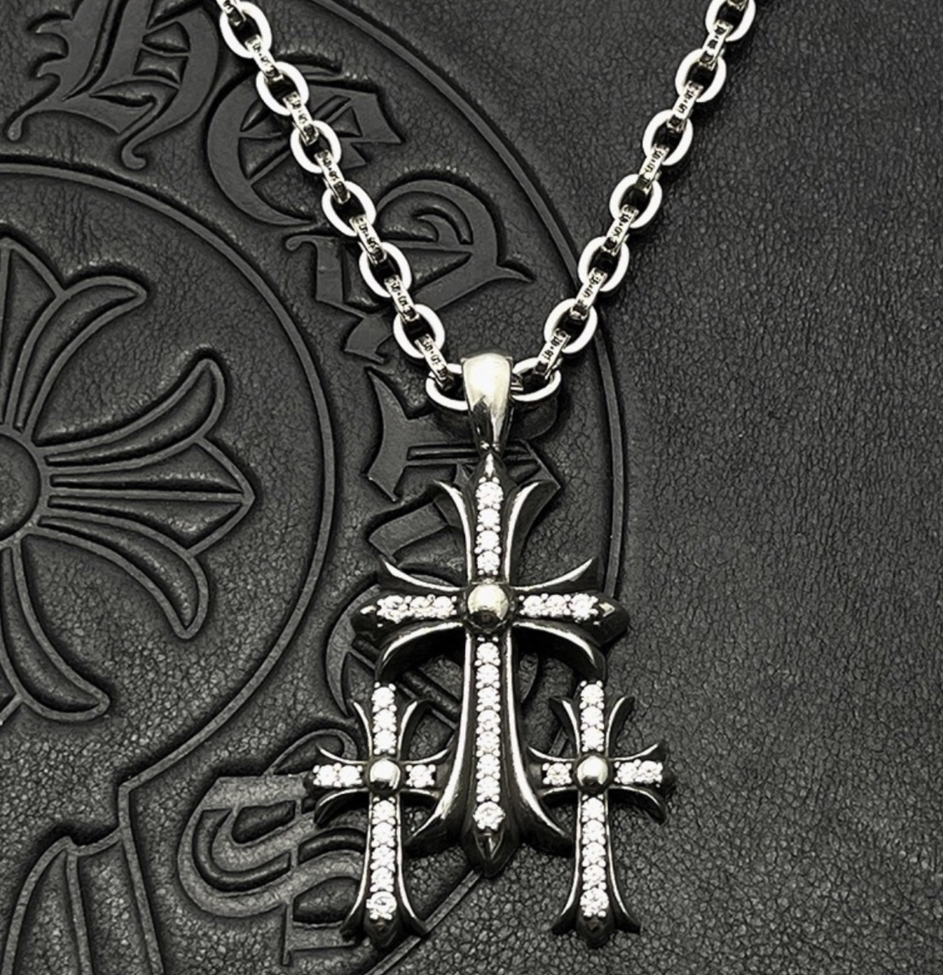 Chrome Hearts Triple Cross Necklace Silver — vista principal