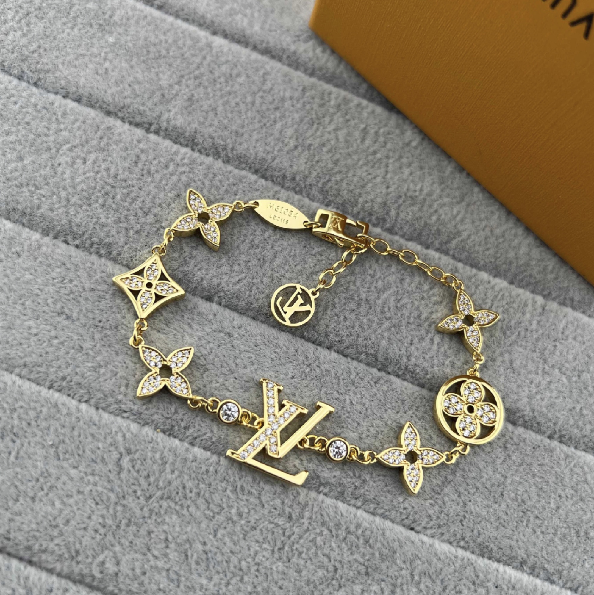 Louis Vuitton Monogram Star Bracelet — vista principal