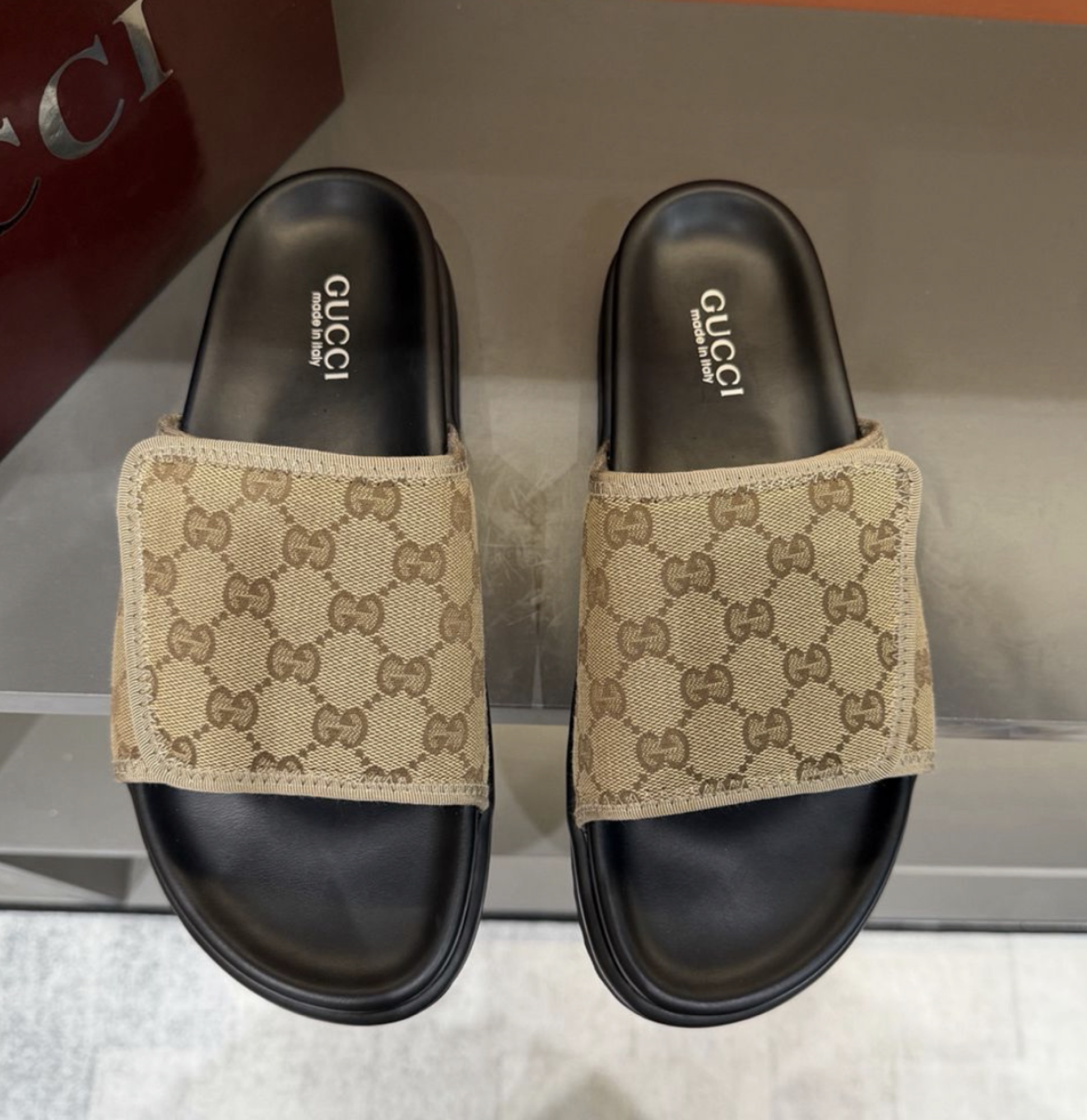 Gucci Signoria Slide — vista principal