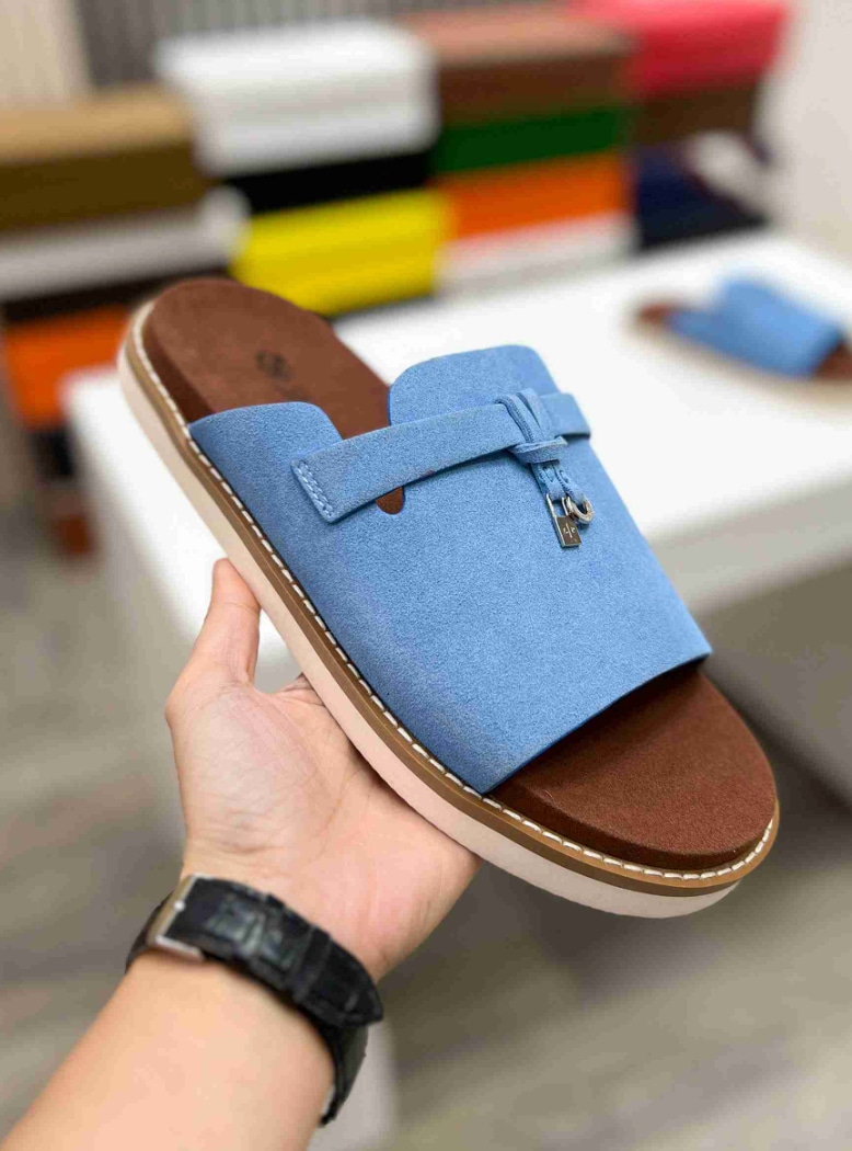 Loro Piana Suede Charm Slide Sky Blue — vista principal