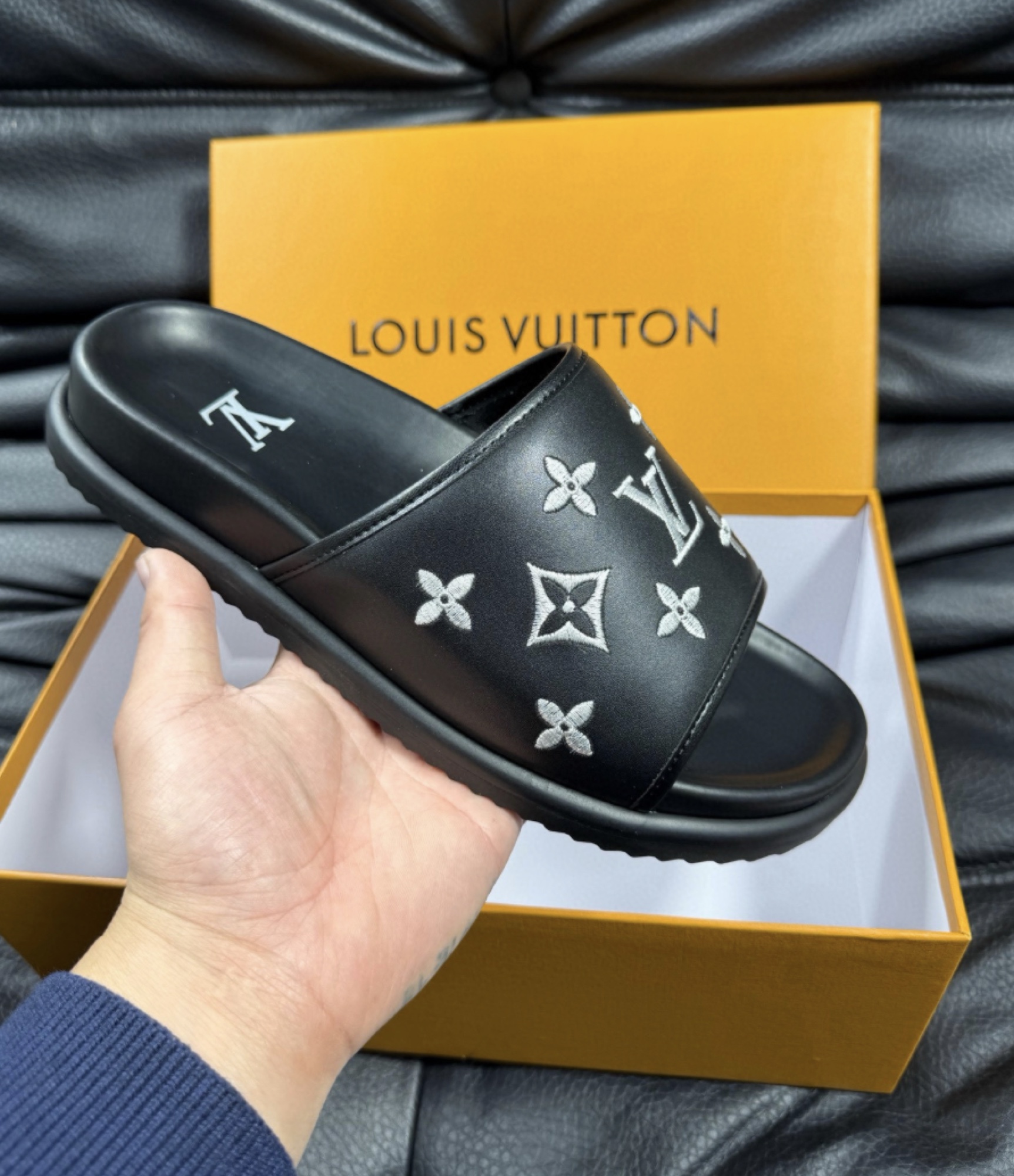 Louis Vuitton Blossom Slide Noir — vista principal