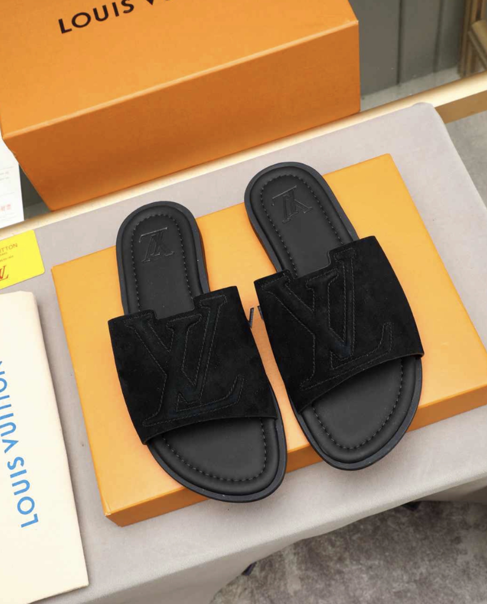 Louis Vuitton Solstice Slide — vista principal
