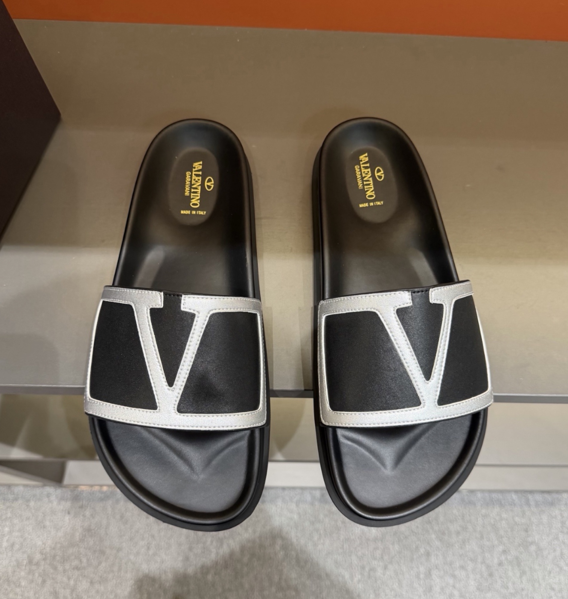 Valentino VLogo Maxi Slide — vista principal