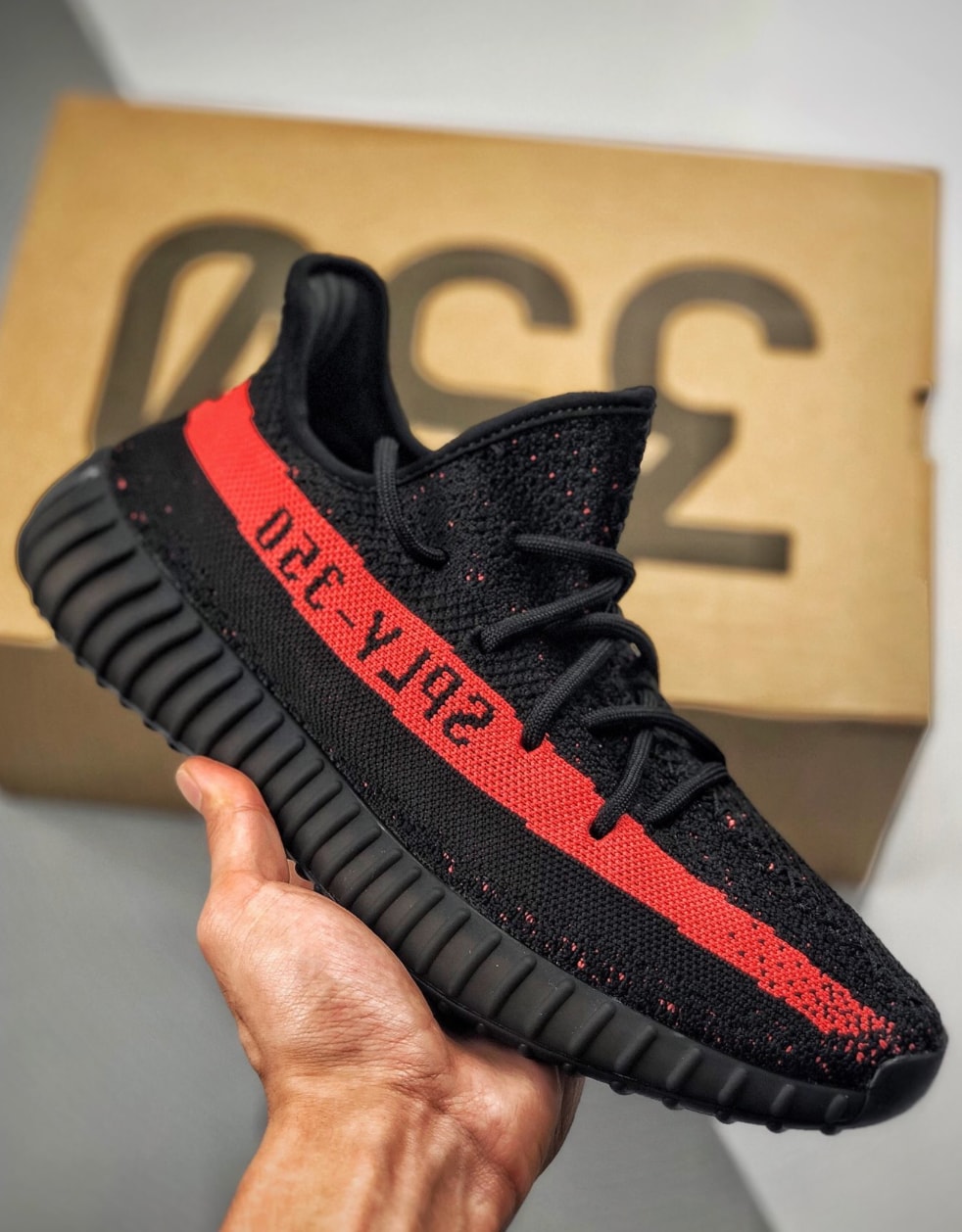 Adidas Yeezy Boost 350 V2 Black Red — vista principal