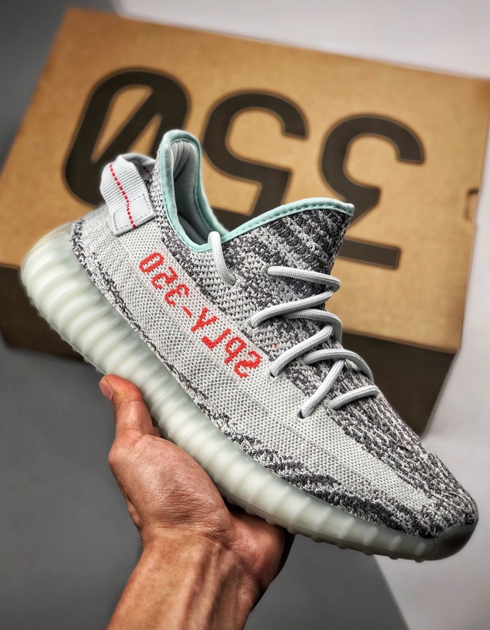 Adidas Yeezy Boost 350 V2 Blue Tint — vista principal