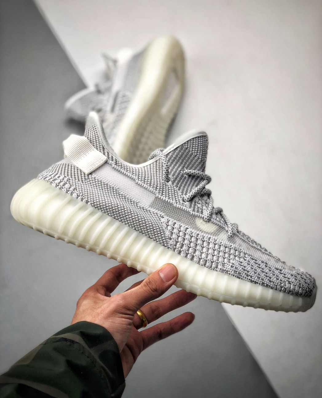 Adidas Yeezy Boost 350 V2 Static — vista principal