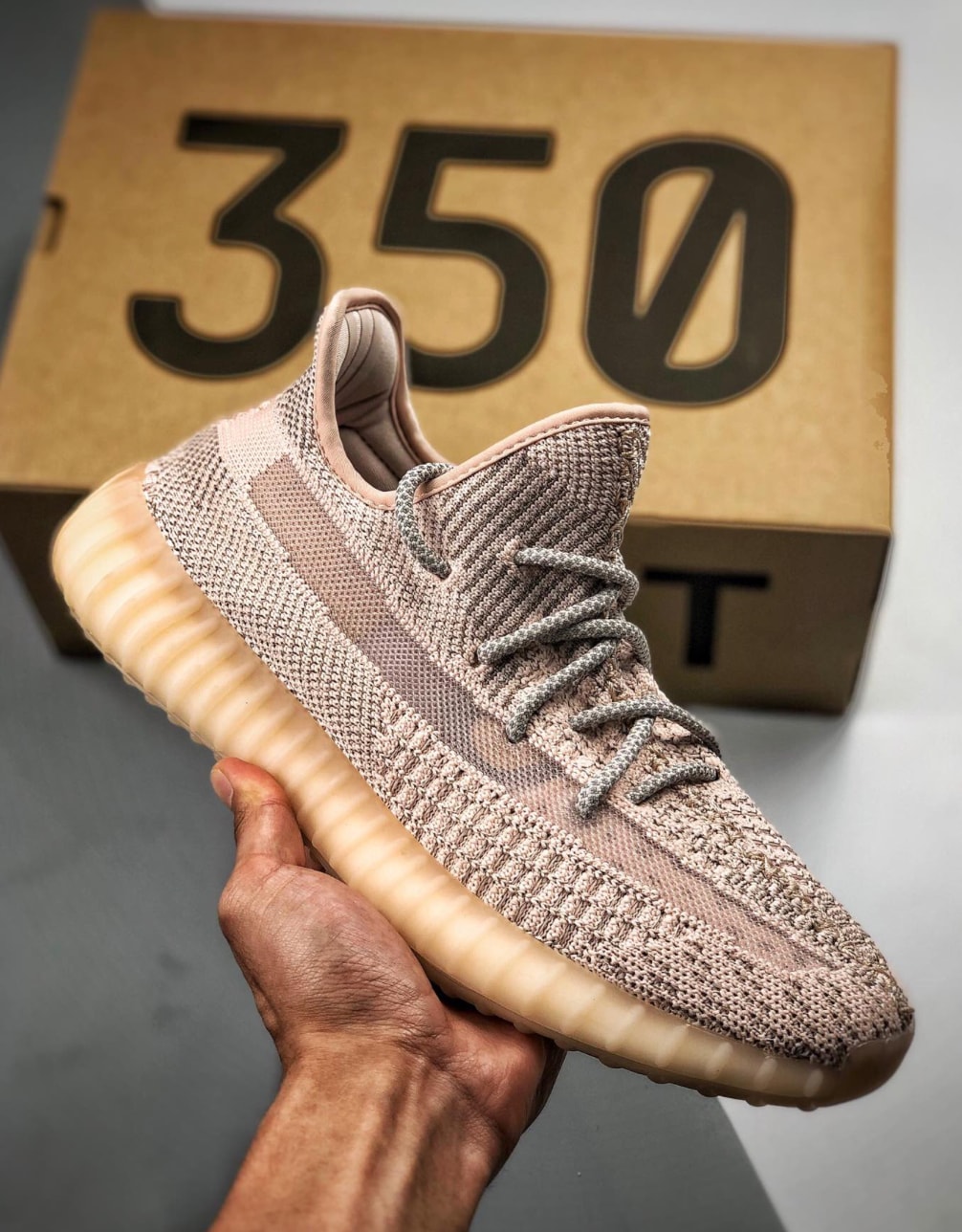 Adidas Yeezy Boost 350 V2 Synth — vista principal