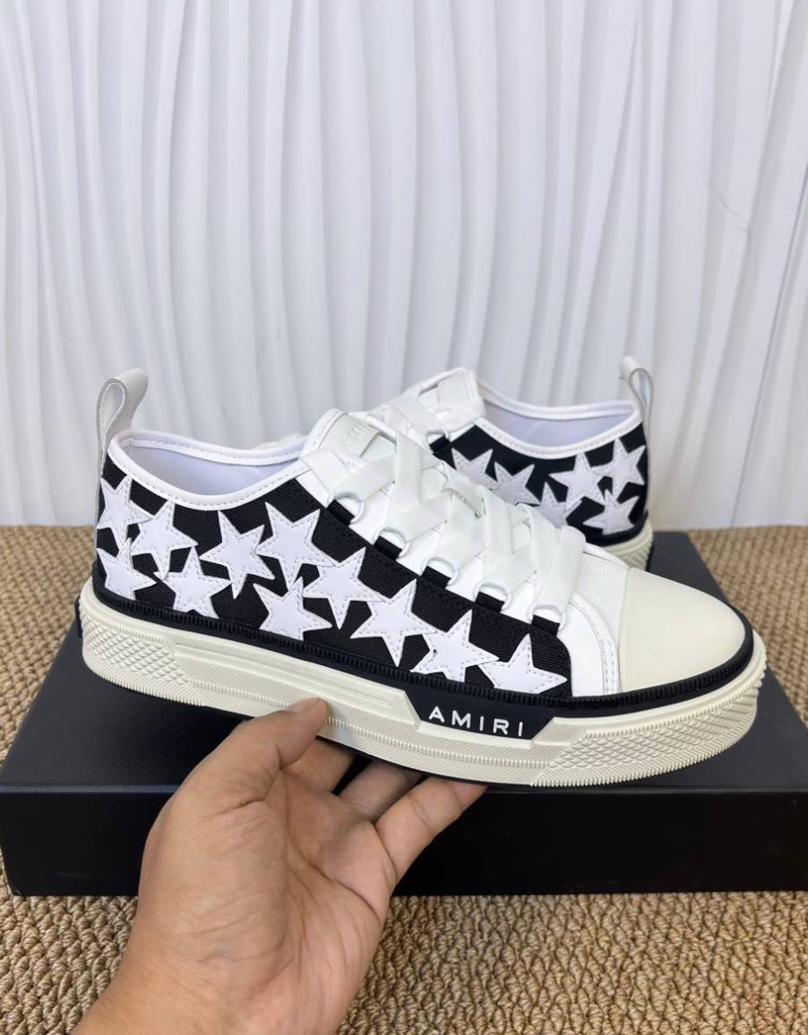 Amiri Stars Court Low White Black — vista principal