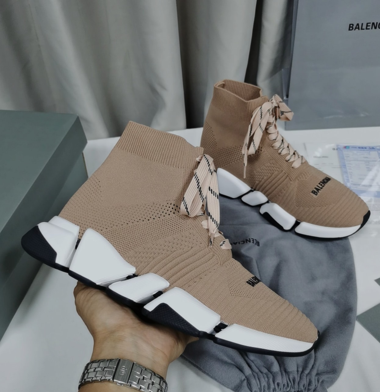 Balenciaga Speed 2.0 Beige Laced — vista principal