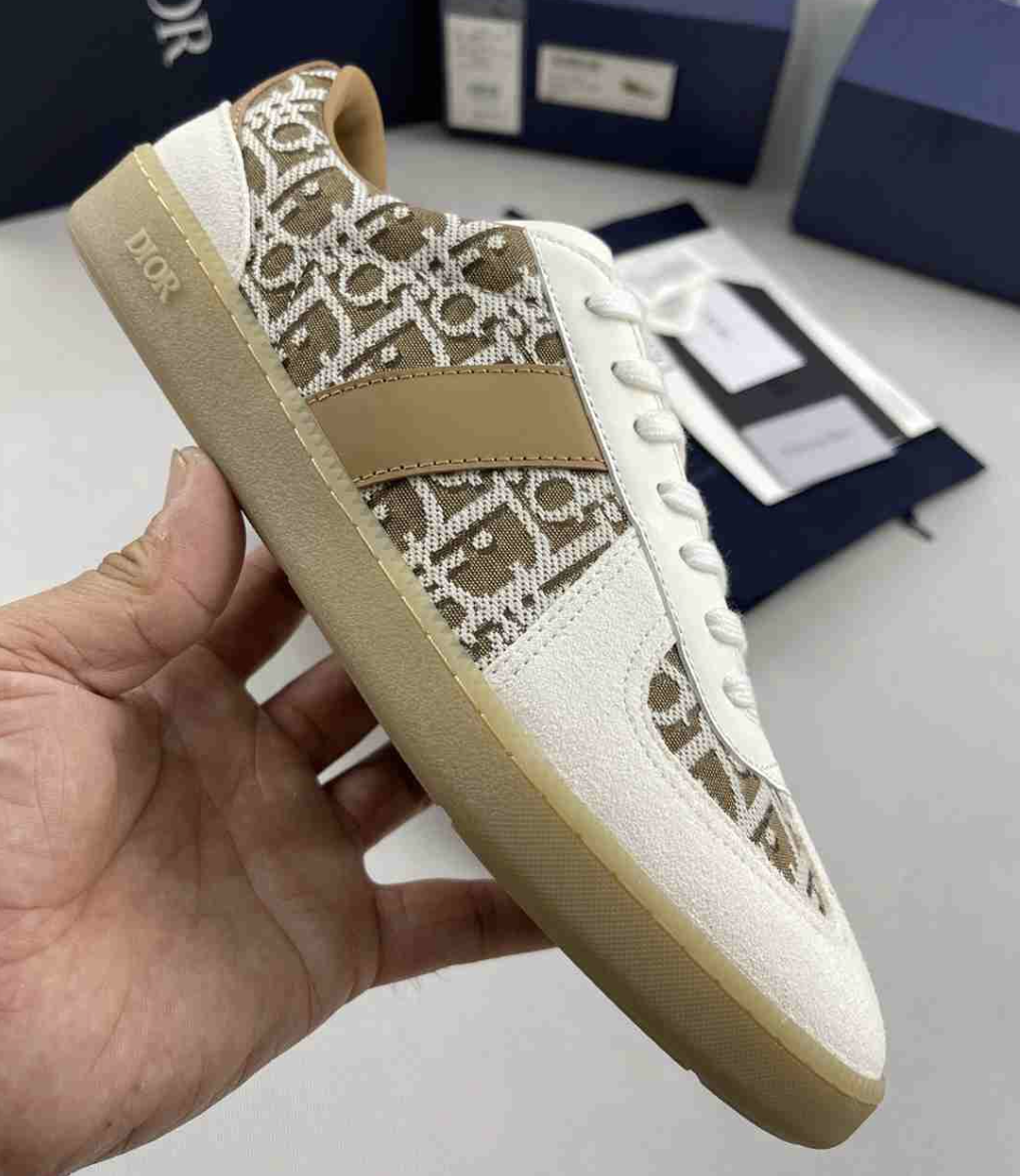 Dior B01 Oblique Camel — vista principal