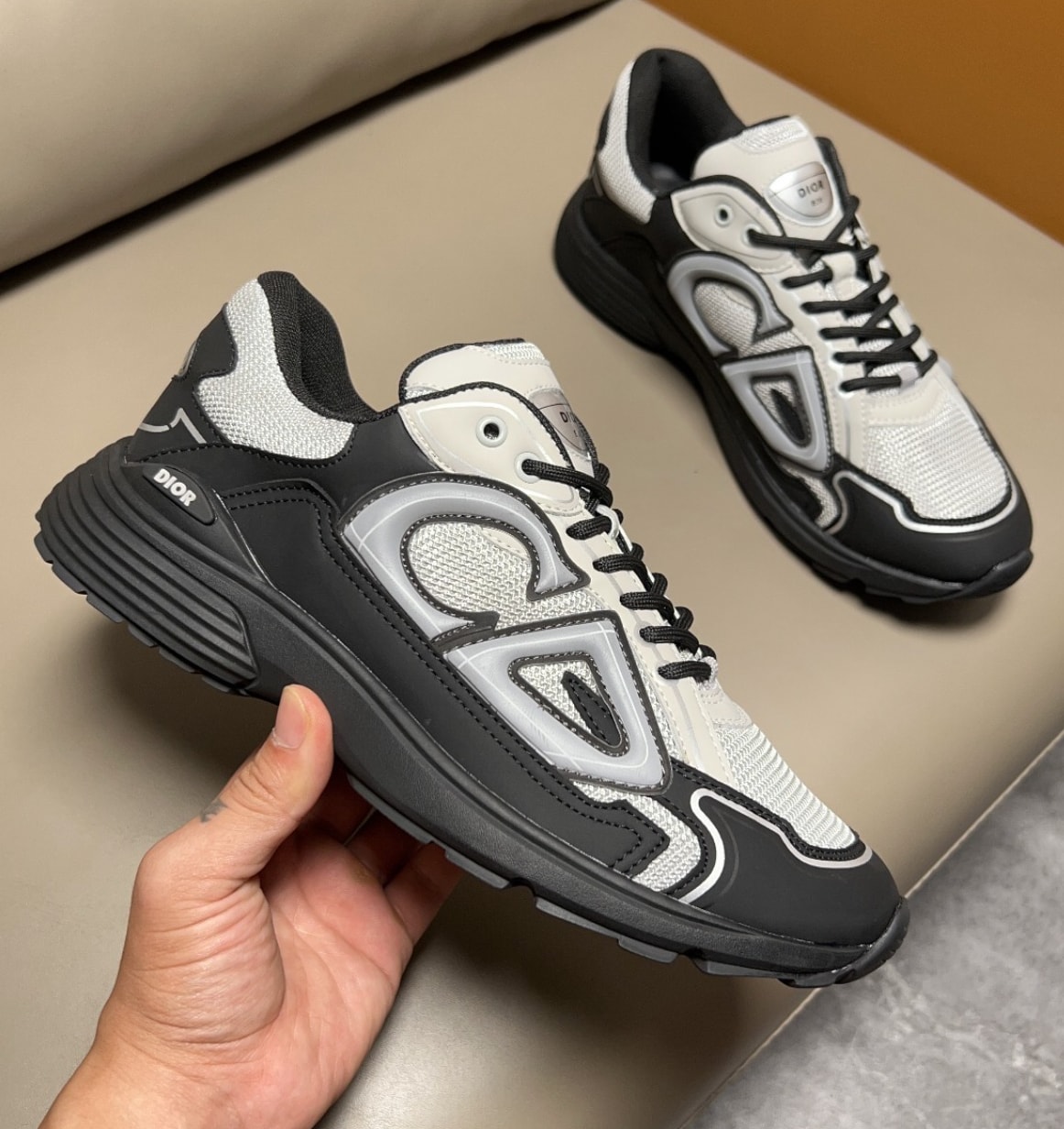 Dior B30 White / Black — vista principal