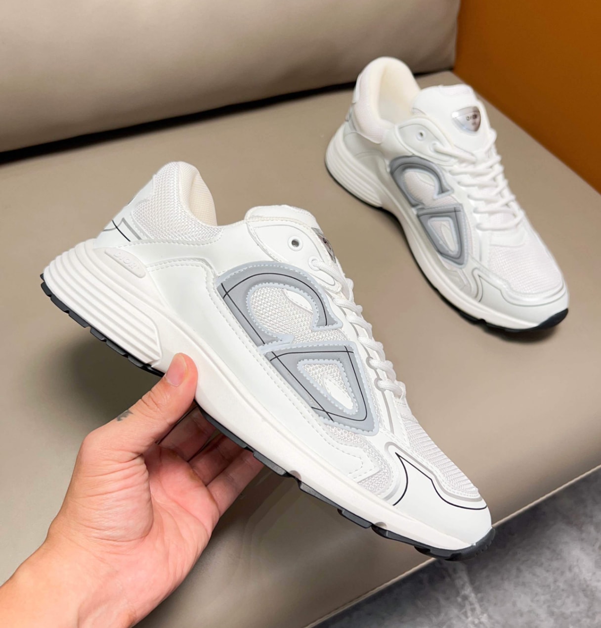 Dior B30 White — vista principal