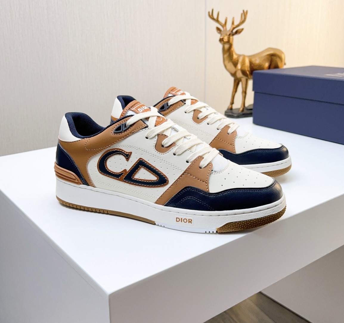 Dior B57 Heritage Camel / Navy / Ivory — vista principal