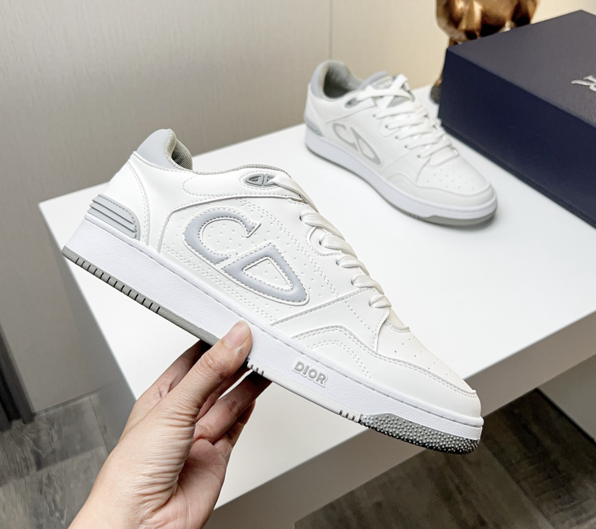 Dior B57 Ice Grey Triple White — vista principal