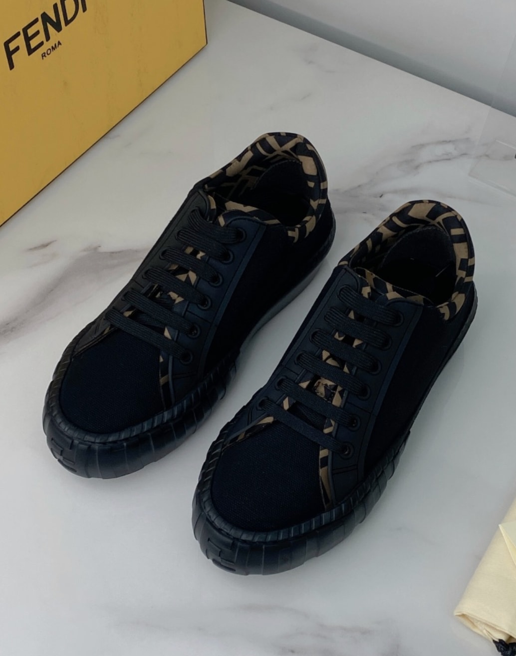 Fendi FF Low-Top Navy — vista principal
