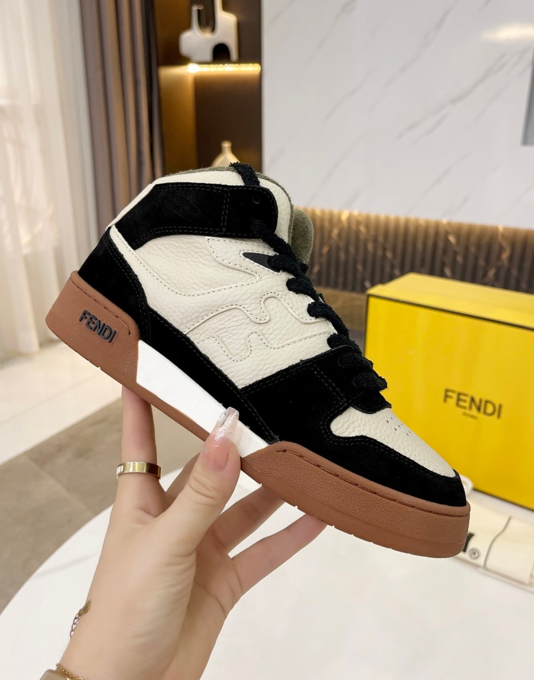 Fendi Match Mid-Top Black White — vista principal