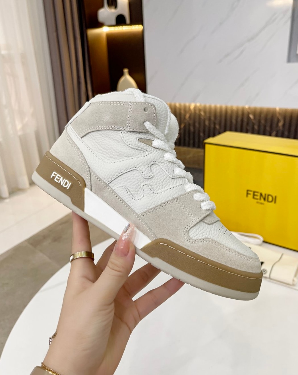 Fendi Match Mid-Top Cream — vista principal
