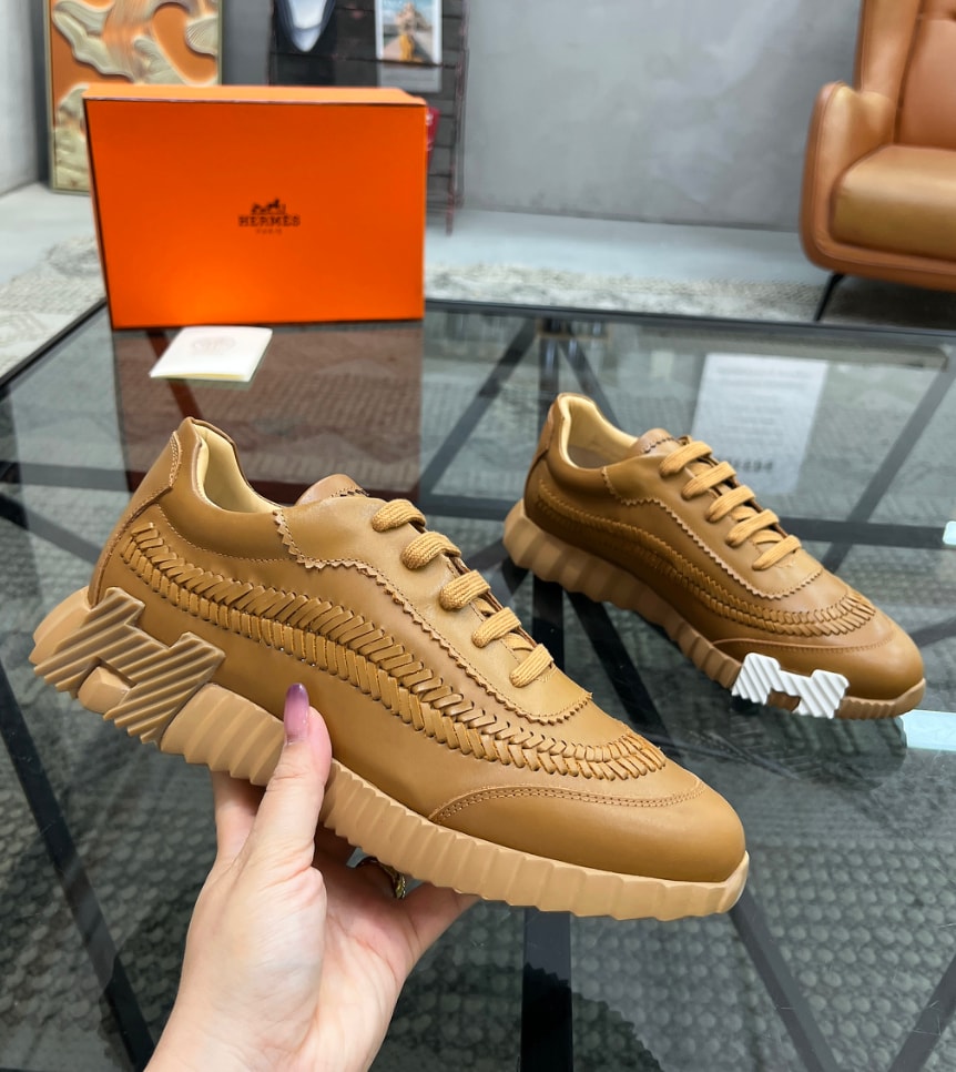 Hermès Whipstitch H Runner Tan — vista principal