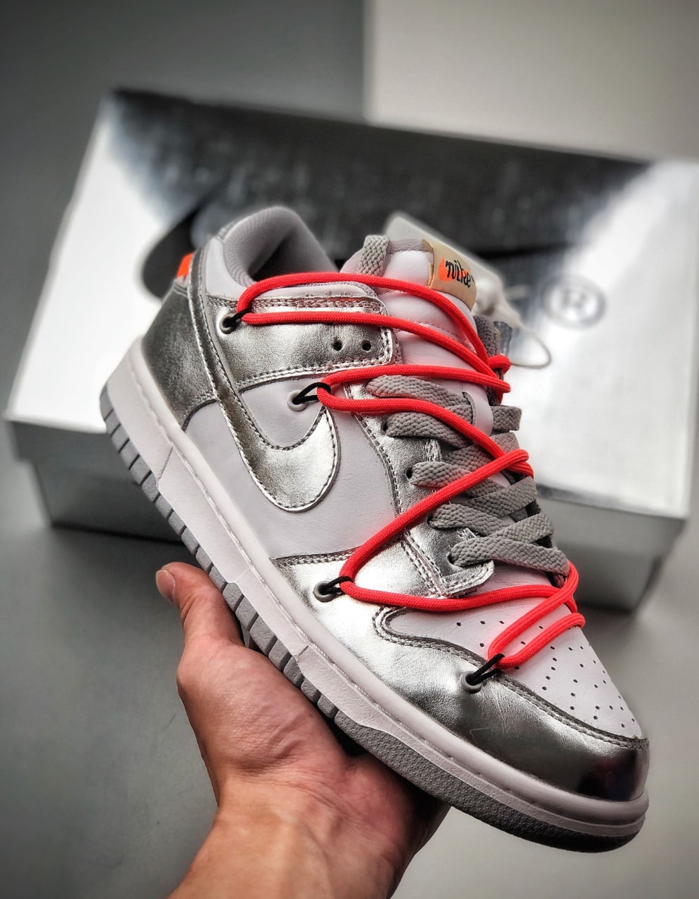 Nike Dunk Low Metallic Silver — vista principal
