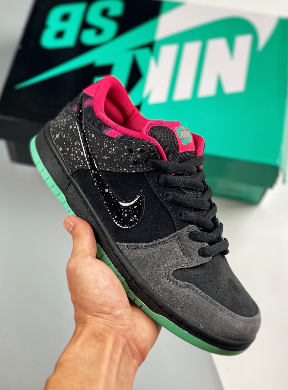 Nike SB Dunk Low Black Galaxy Speckle — vista principal