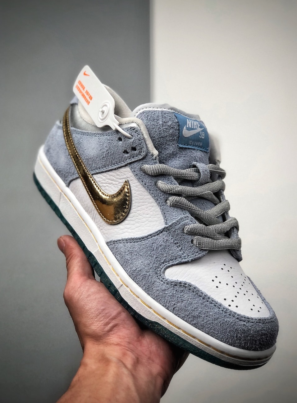Nike SB Dunk Low Sean Cliver Holiday Special — vista principal
