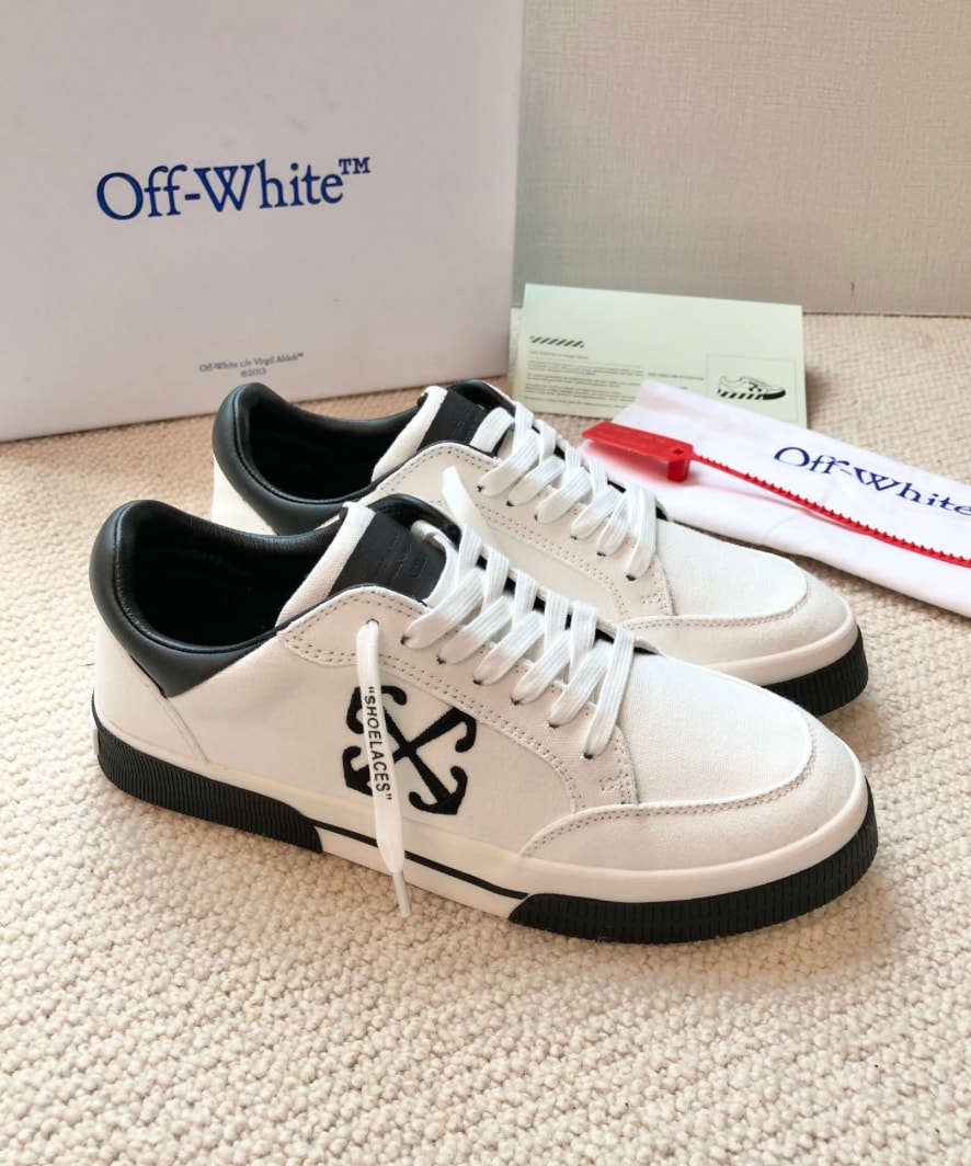 Off-White Vulcanized Low White / Black — vista principal