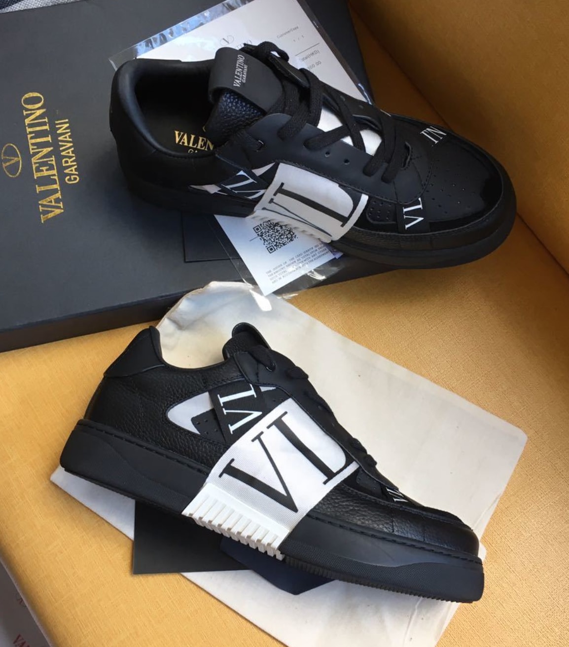 Valentino VL7N Low-Top Black — vista principal