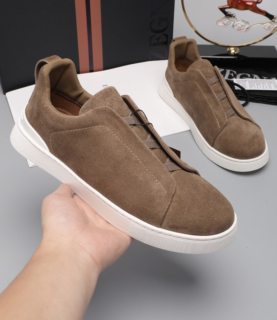 Zegna Triple Stitch Suede Sneakers Taupe — vista principal