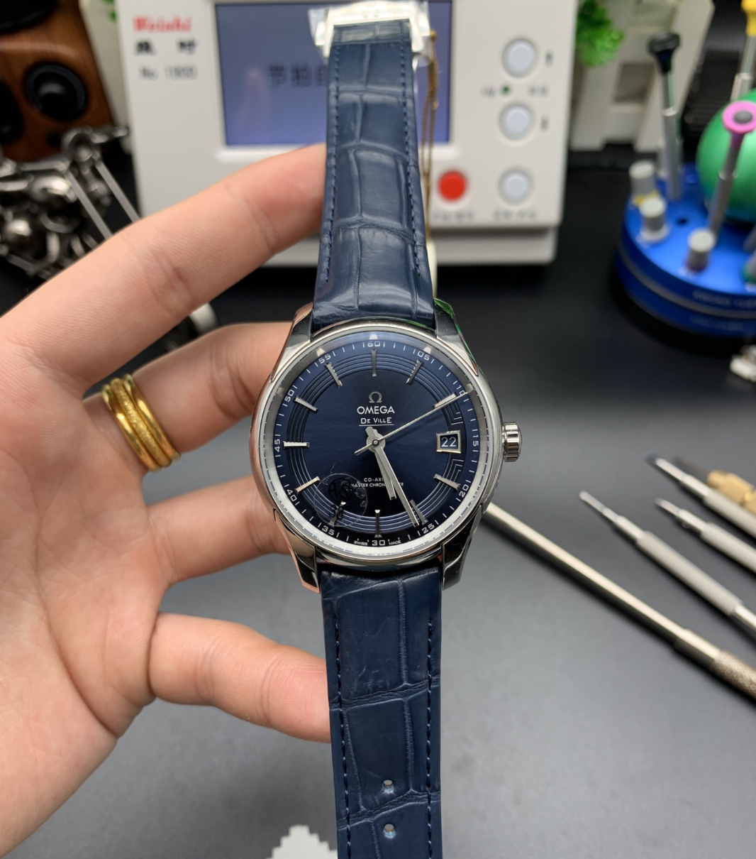 Omega De Ville Prestige Blue Dial Leather — vista principal