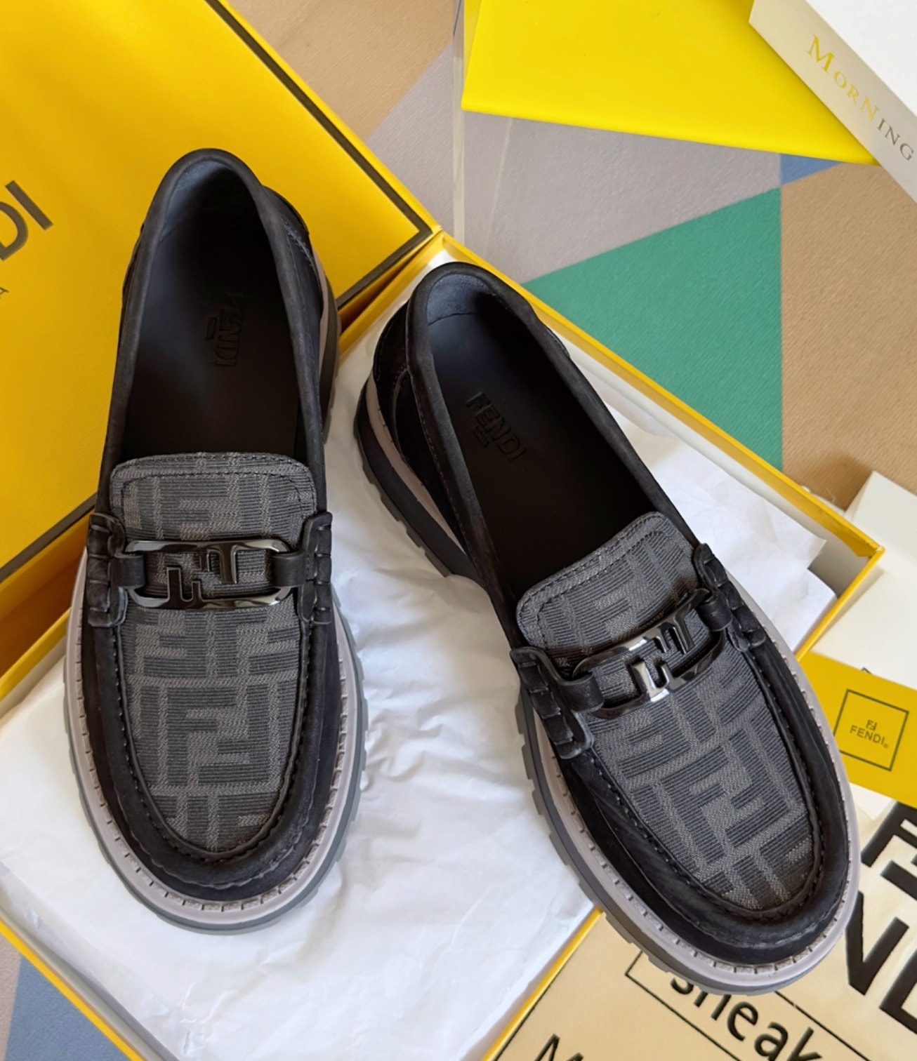 Fendi FF Buckle Loafer Black — vista principal
