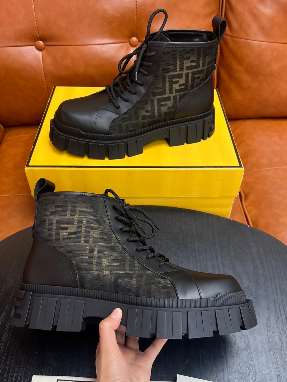 Fendi FF Combat Boot Black — vista principal