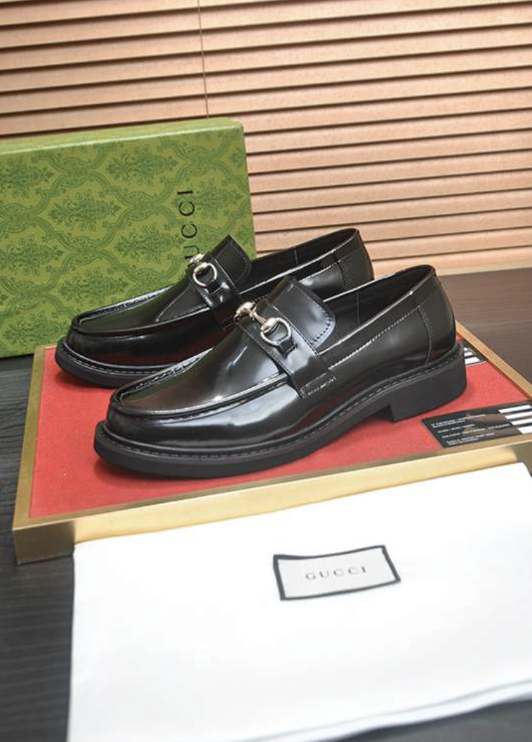 Gucci Horsebit Loafer Black Patent Leather — vista principal